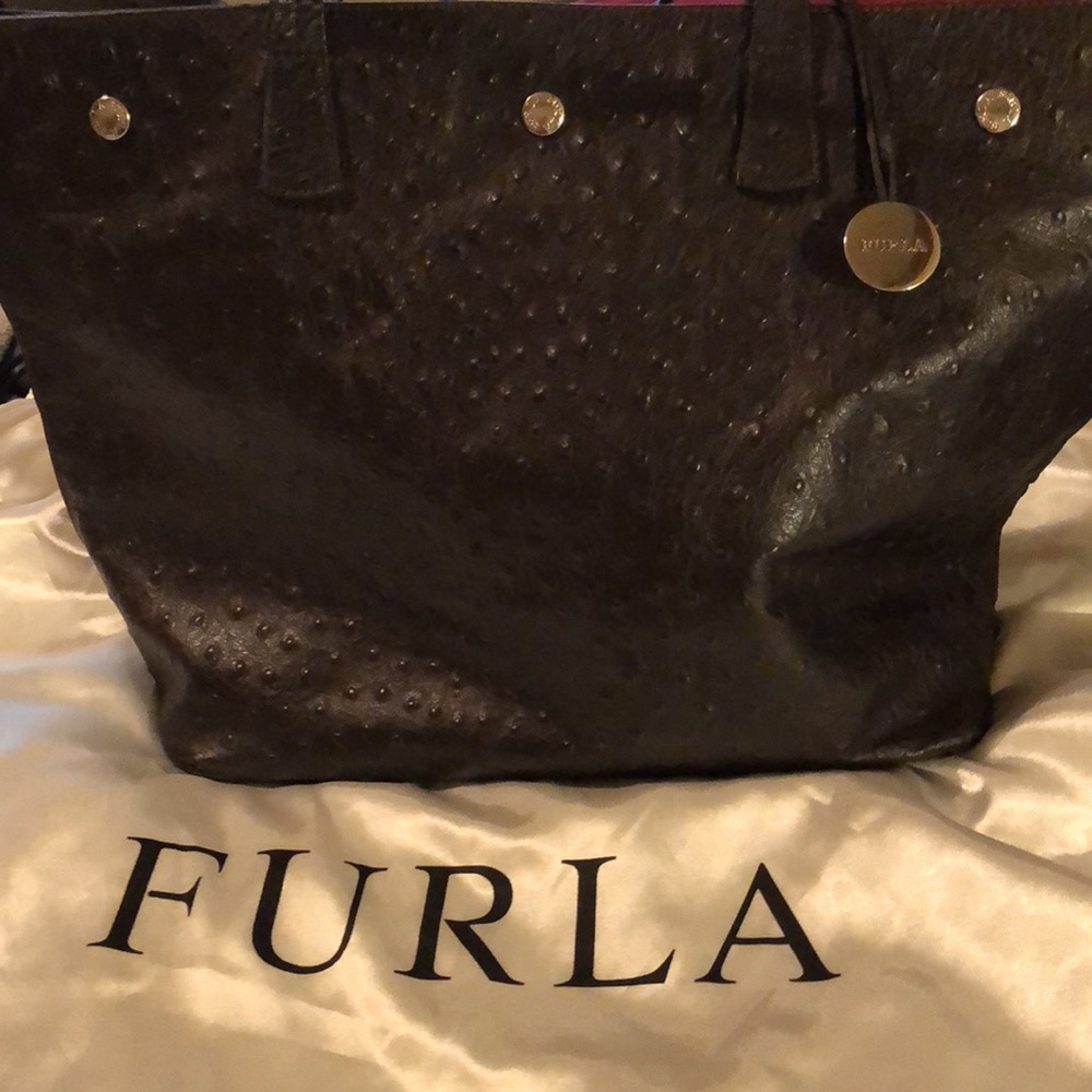 👗SALE Brown Ostrich style Leather, logo charm NWOT- only 2 bundle for 15 % off